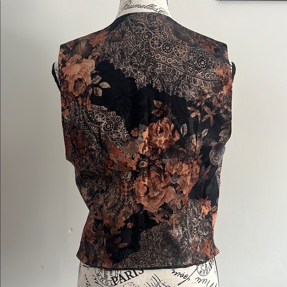 80s Black Floral Vest - Picture 4 of 5